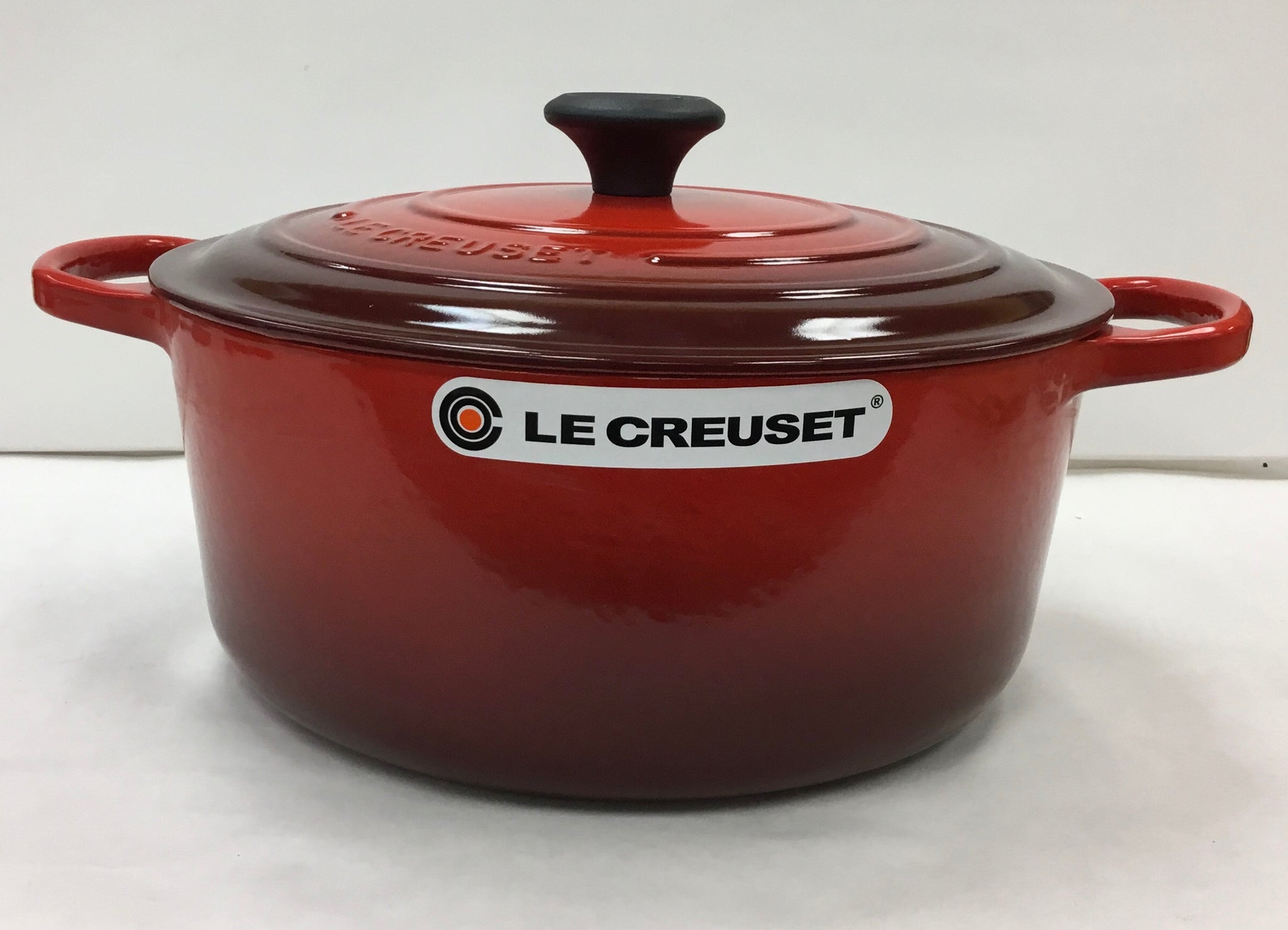 Le Creuset Signature 7.25-Qt. Round Cerise Red Enameled Cast Iron